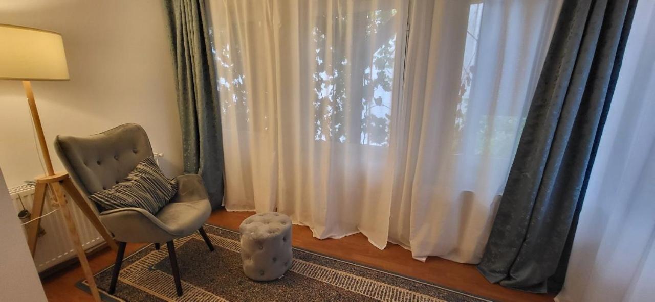 Cotroceni Accommodations Upstairs ブカレスト エクステリア 写真